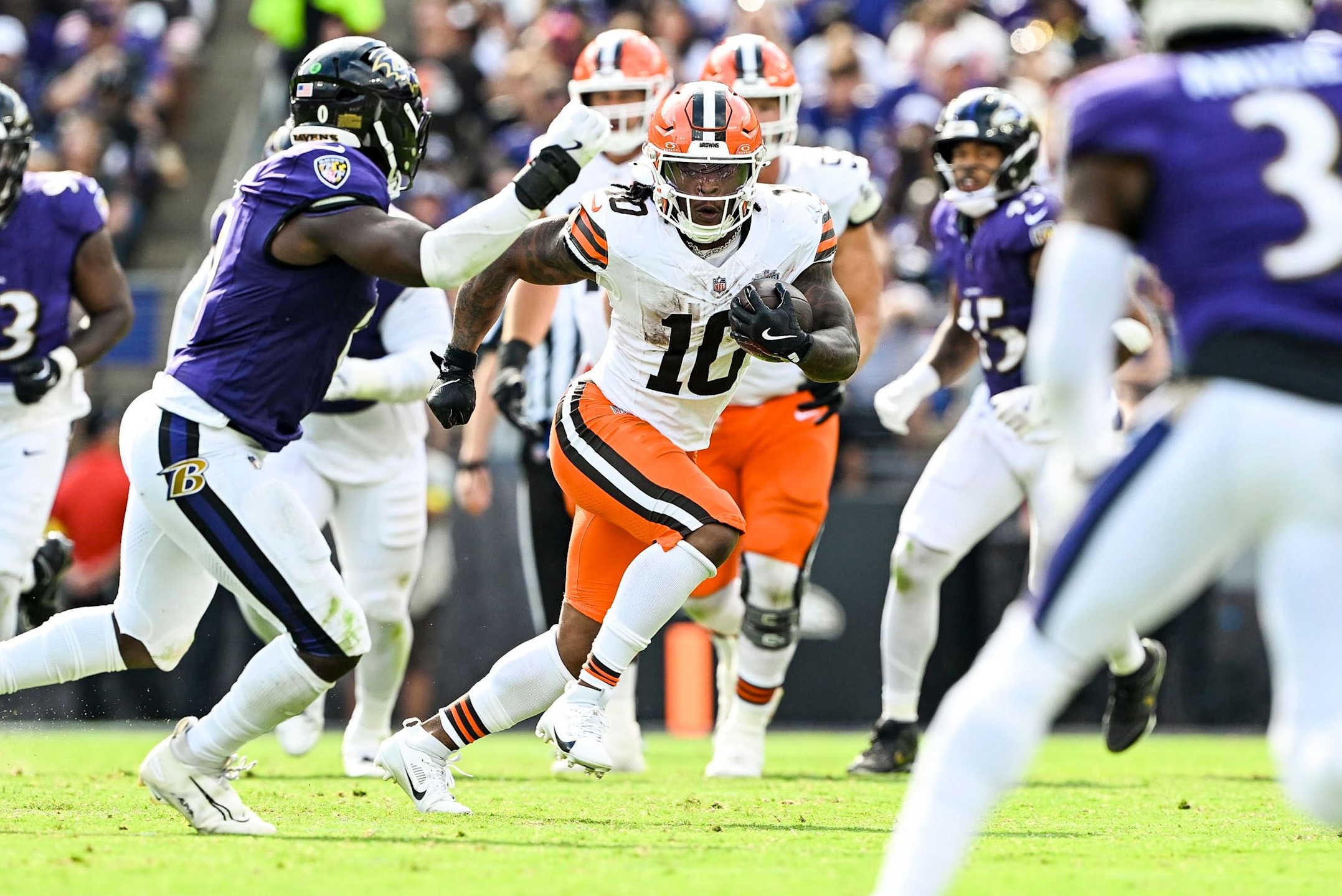 Rookie running back Quinshon Judkins runs the ball in his NFL debut as the Browns fell to the Ravens, 41-17.